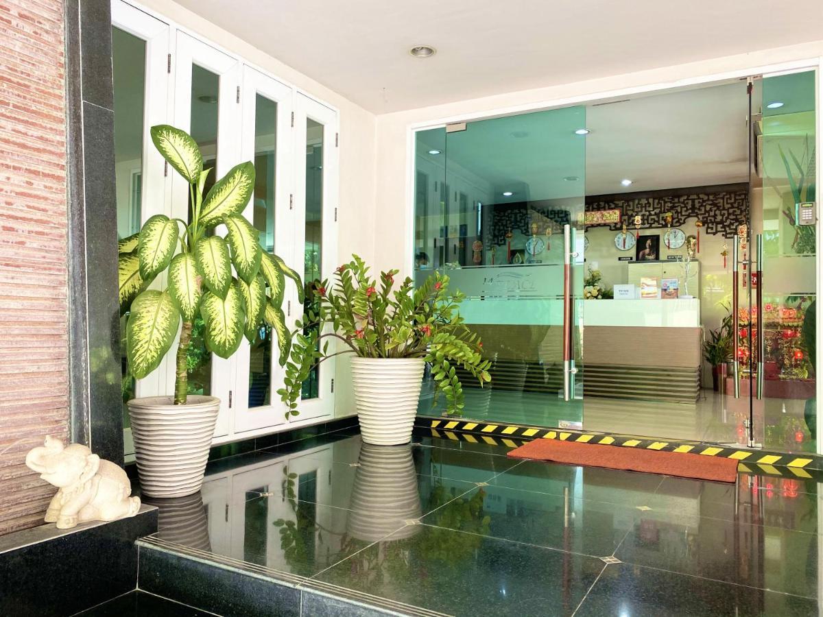 14 Place Sukhumvit Suites Banguecoque Exterior foto