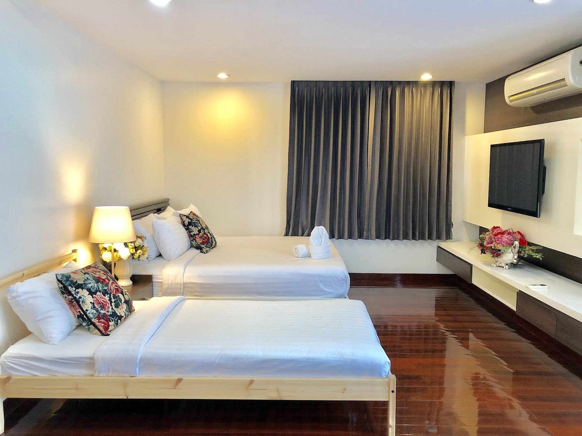 14 Place Sukhumvit Suites Banguecoque Exterior foto