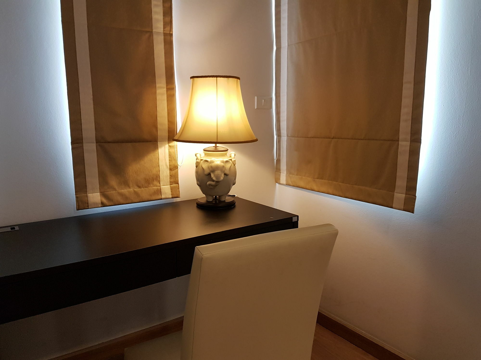 14 Place Sukhumvit Suites Banguecoque Exterior foto