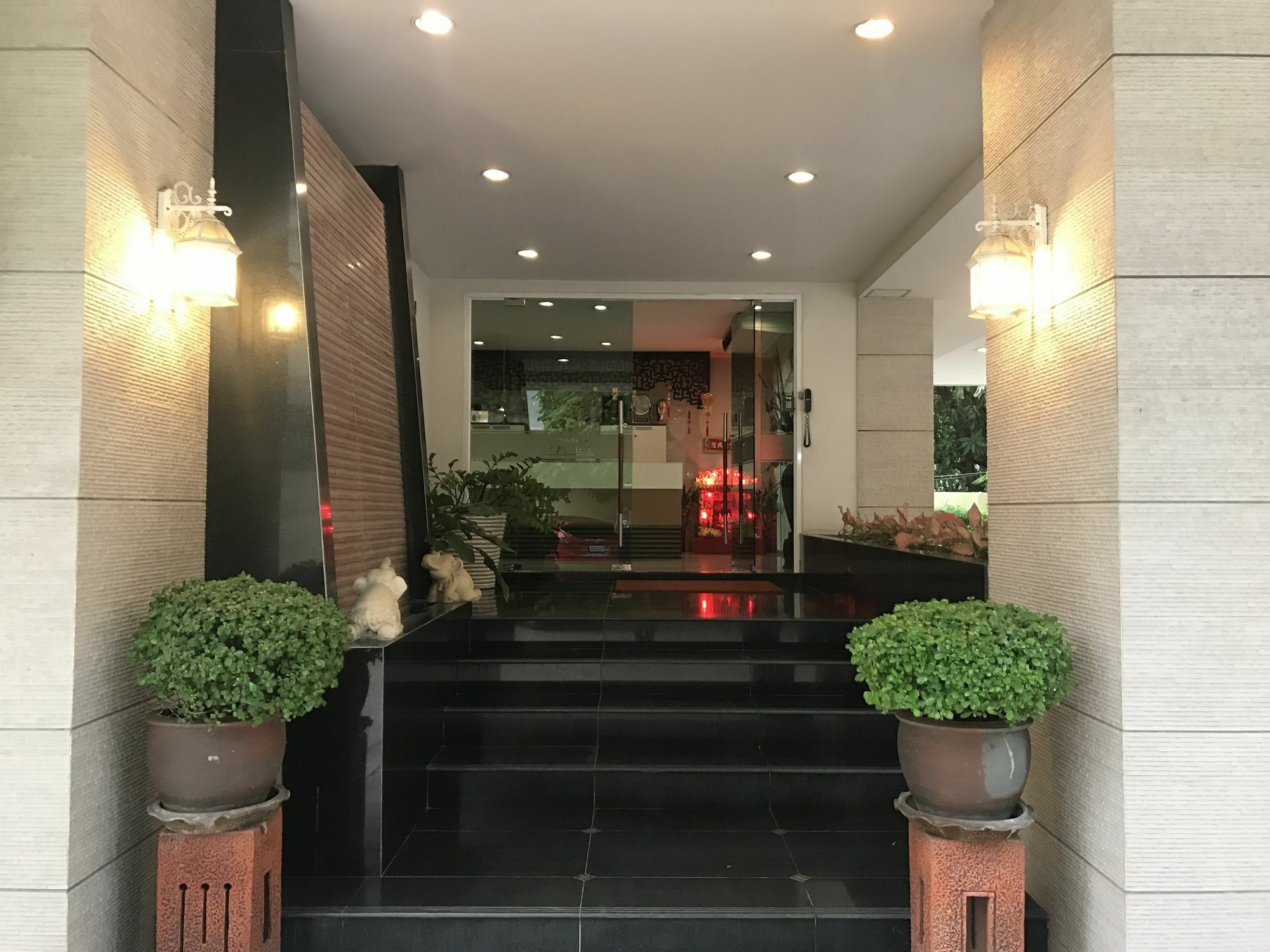 14 Place Sukhumvit Suites Banguecoque Exterior foto